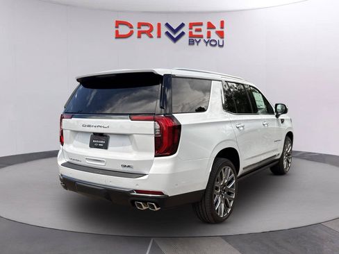 New 2026 GMC Yukon Denali Ultimate w/ LPO, Illumination Package AWD/4WD image 4