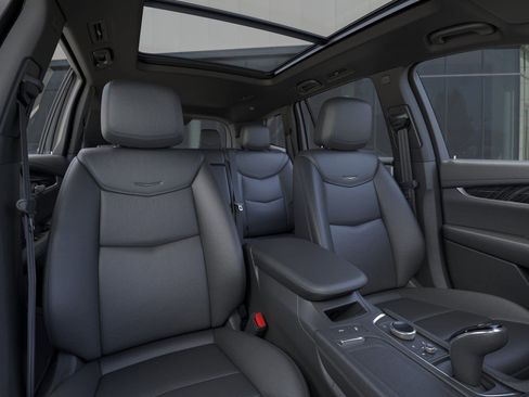 Used 2025 Cadillac XT6 Premium Luxury w/ Technology Package image 17