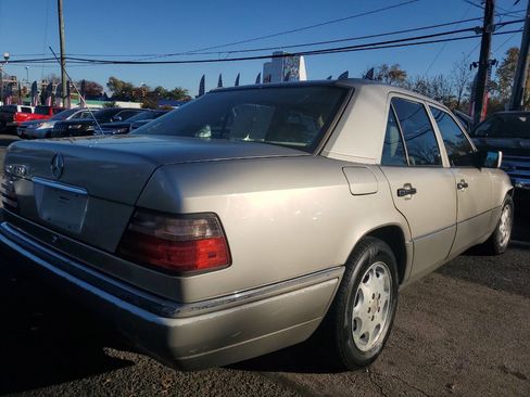Used 1995 Mercedes-Benz E 320 E 320 4dr Sedan image 7