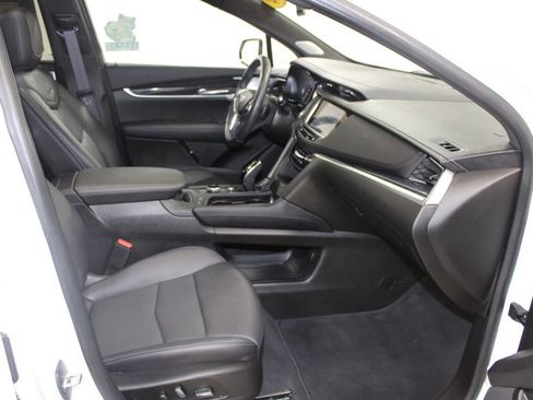 Used 2024 Cadillac XT5 Premium Luxury image 27
