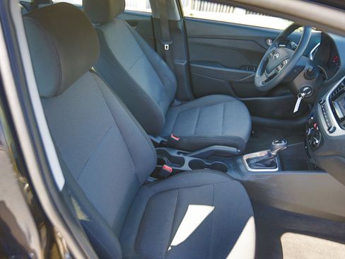 Used 2021 Hyundai Accent SE image 14