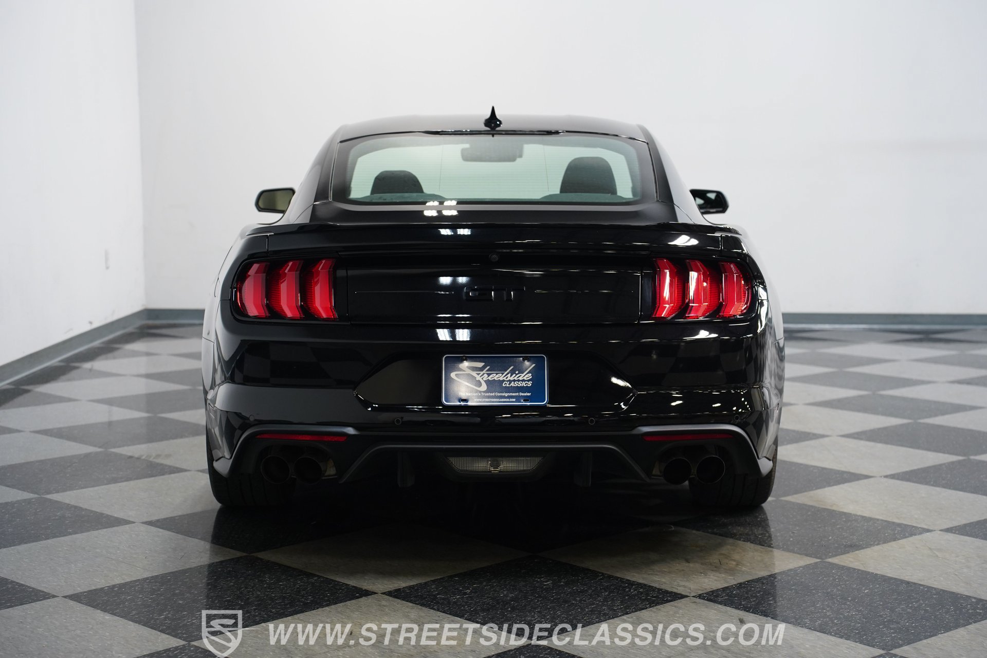 Used 2021 Ford Mustang GT w/ Black Accent Package RWD image 11