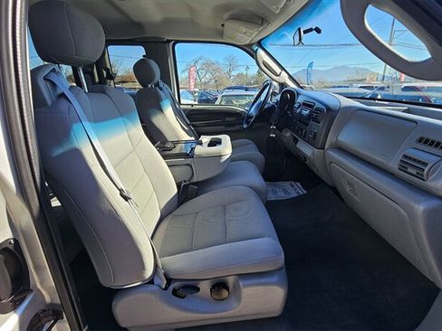 Used 2005 Ford F250 XLT image 5