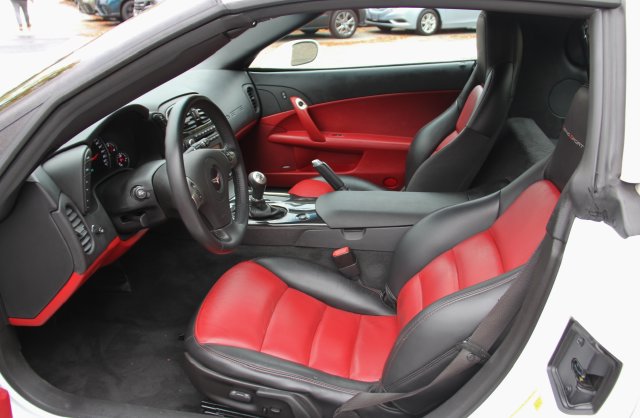 Used 2011 Chevrolet Corvette Grand Sport w/ Preferred Equipment Group RWD image 19