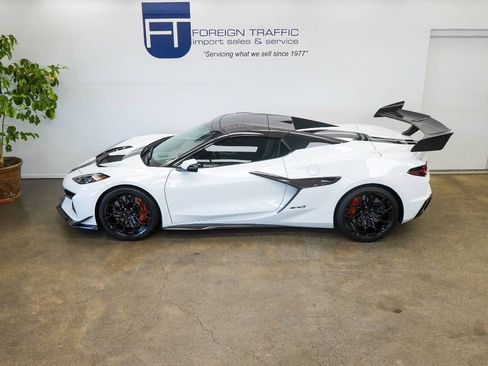Used 2026 Chevrolet Corvette ZR1 w/ ZR1 Carbon Fiber Aero Package RWD image 47