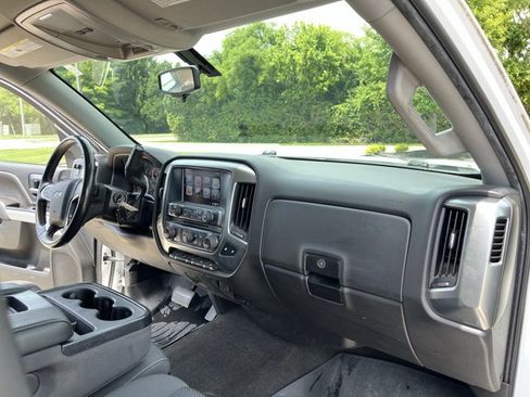 Used 2017 Chevrolet Silverado 1500 LT w/ All Star Edition AWD/4WD image 29