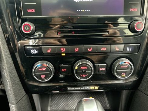 Used 2020 Volkswagen Passat 2.0T R-Line image 22