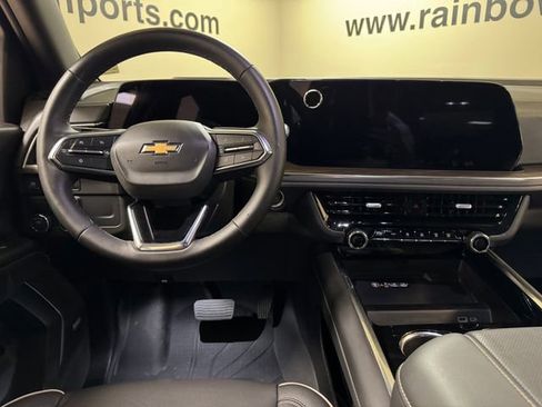 Used 2026 Chevrolet Tahoe Premier image 9