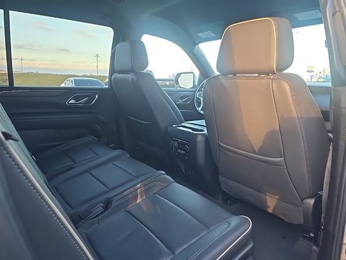 Used 2024 Chevrolet Suburban Premier image 24