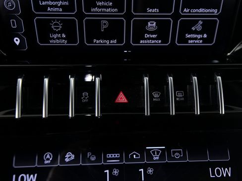 Used 2024 Lamborghini Urus S AWD/4WD image 23