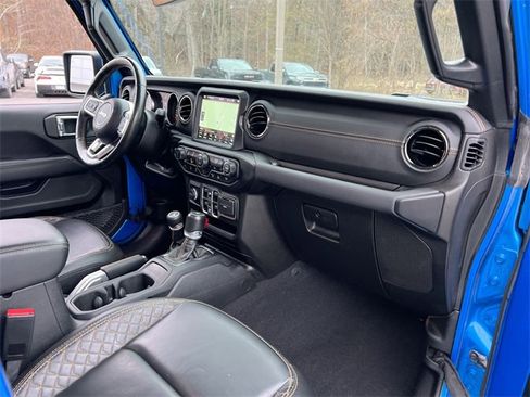 Used 2022 Jeep Gladiator Overland image 29