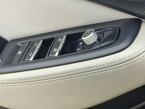 Used 2019 Subaru Forester Premium w/ All-Weather Package image 24