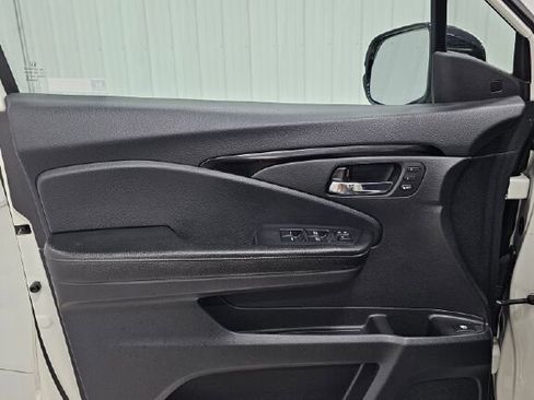 Used 2019 Honda Ridgeline RTL-E image 16