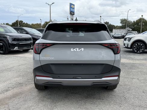 New 2026 Kia Sportage EX FWD image 5
