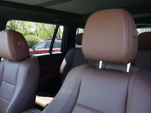 New 2025 Mercedes-Benz GLS 450 4MATIC image 12