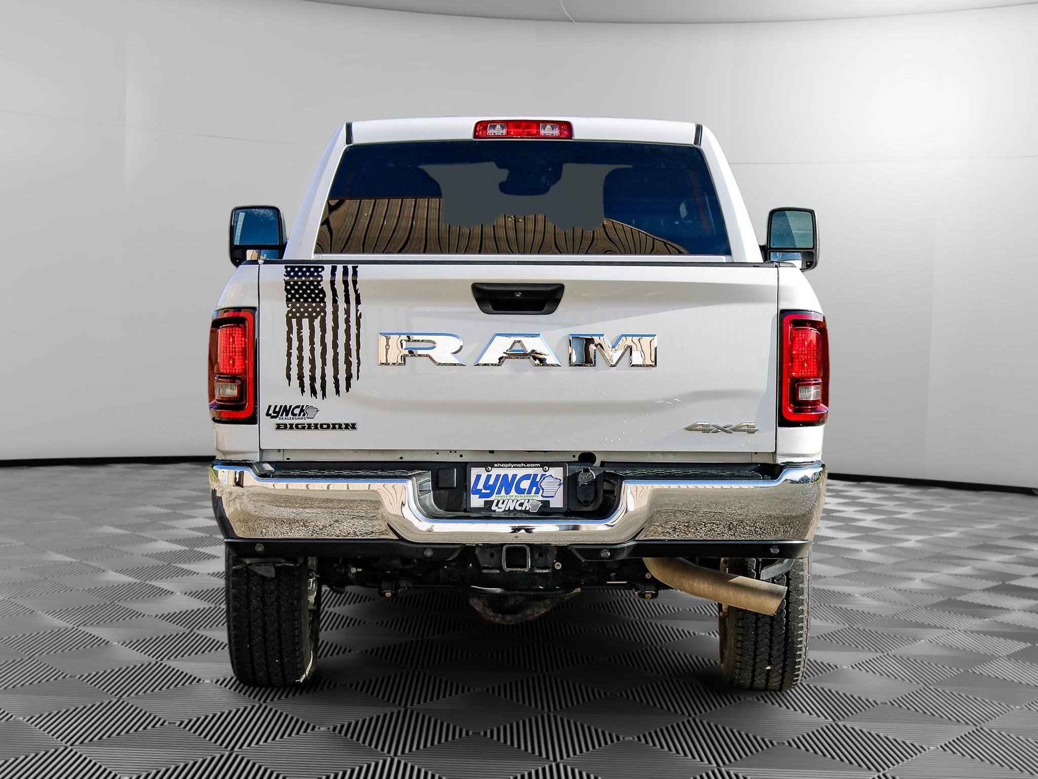 Used 2025 RAM 2500 Big Horn AWD/4WD image 3