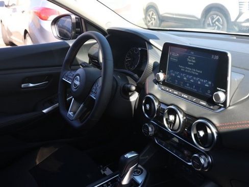 New 2025 Nissan Sentra 2.0 SR image 19