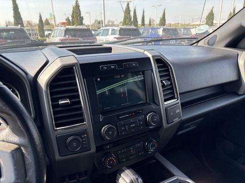 Used 2017 Ford F150 Raptor w/ Equipment Group 801A Mid image 3