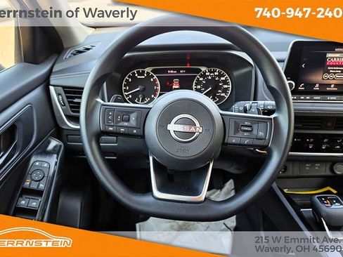 Used 2024 Nissan Rogue S AWD/4WD image 7