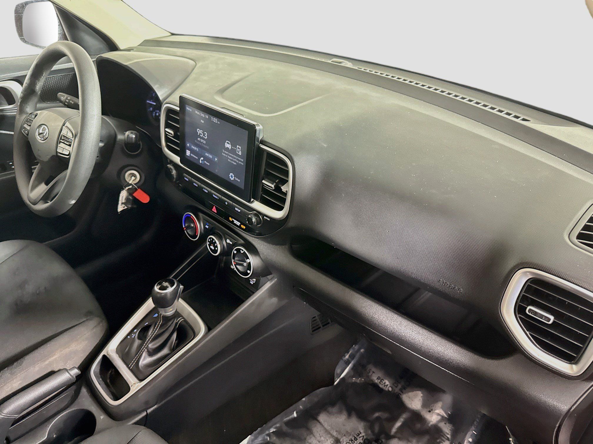 Used 2021 Hyundai Venue SE w/ Cargo Package FWD image 29