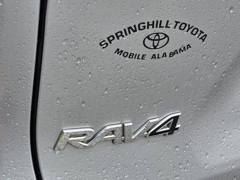 Used 2019 Toyota RAV4 XLE Premium FWD image 30