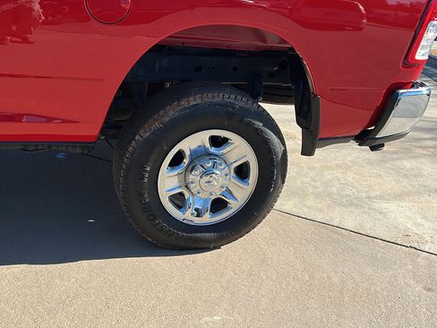 Used 2024 RAM 2500 Big Horn w/ Bed Utility Group image 12
