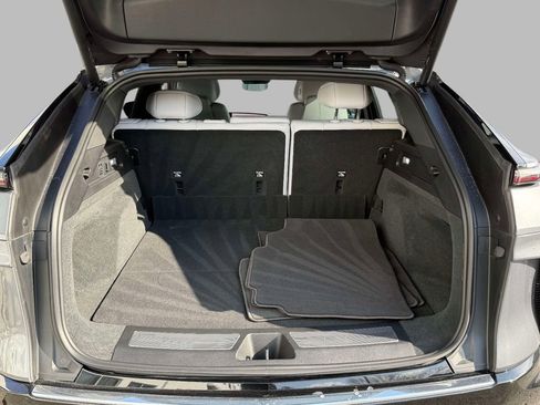 Used 2023 Cadillac Lyriq 2WD image 17