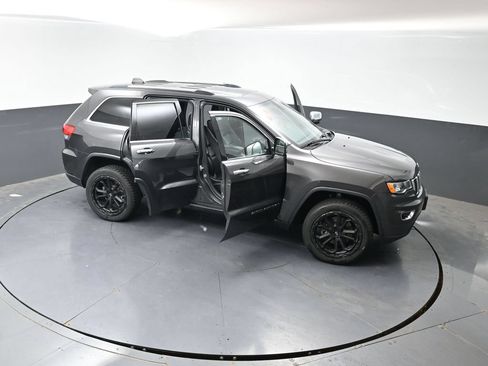 Used 2018 Jeep Grand Cherokee Limited w/ Trailer Tow Group IV AWD/4WD image 59