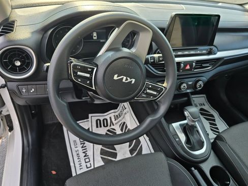 Used 2024 Kia Forte LXS w/ LXS Technology Package FWD image 15
