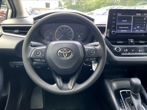 Used 2020 Toyota Corolla LE FWD image 5