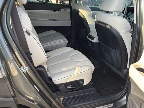 Used 2025 Hyundai Palisade Calligraphy FWD image 21