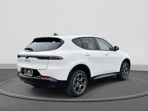 New 2025 Alfa Romeo Tonale image 6