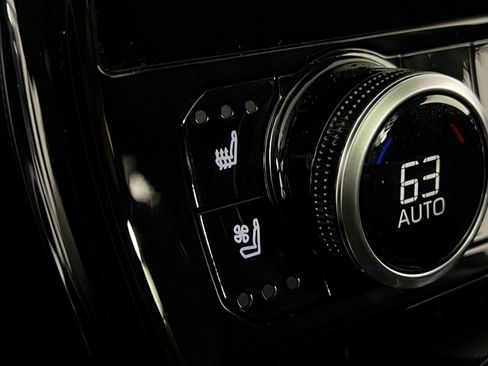 Certified 2026 Toyota Highlander Platinum image 18