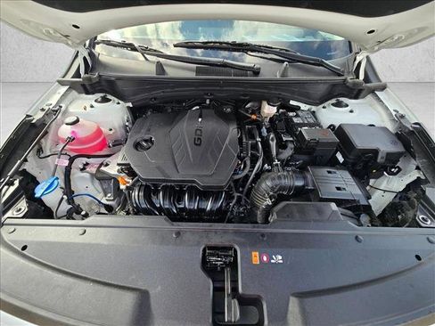 Used 2025 Kia Sportage LX image 27