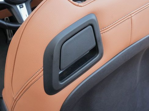 Used 2024 BMW M440i Convertible w/ Premium Package image 36