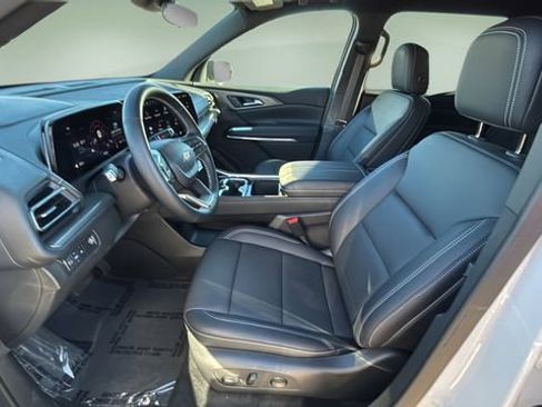 Certified 2025 Chevrolet Traverse LT image 18