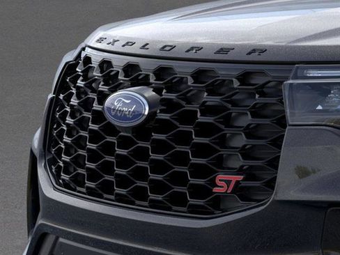 New 2026 Ford Explorer ST image 17