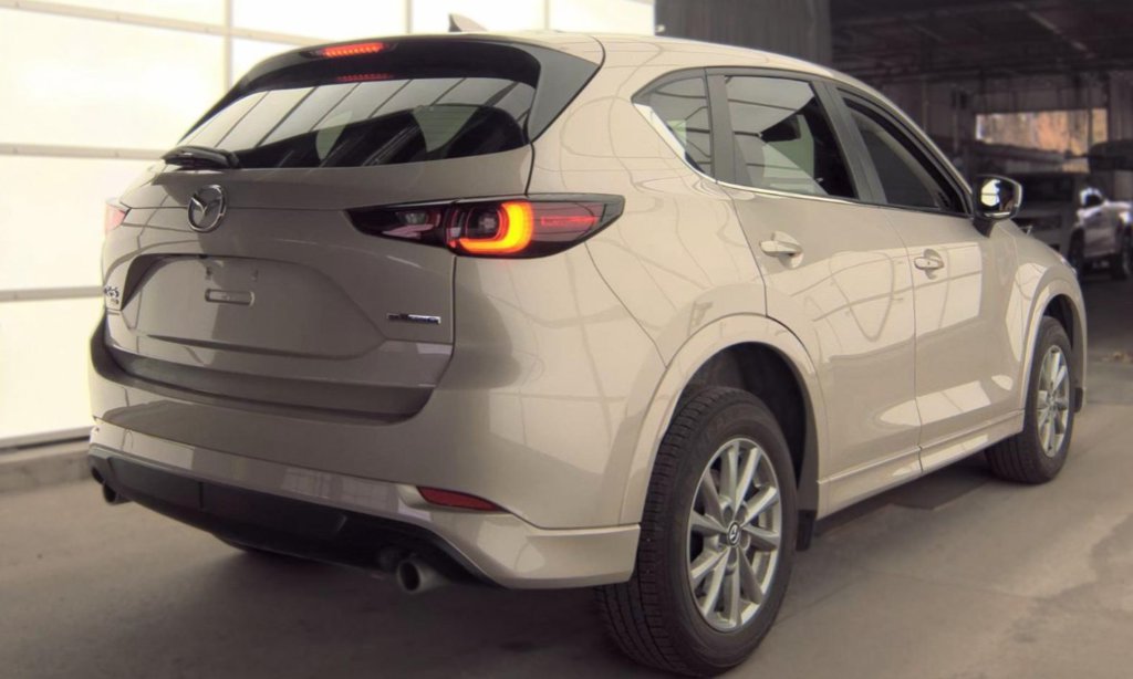 Used 2025 MAZDA CX-5 AWD 2.5 S w/ Select Package image 3
