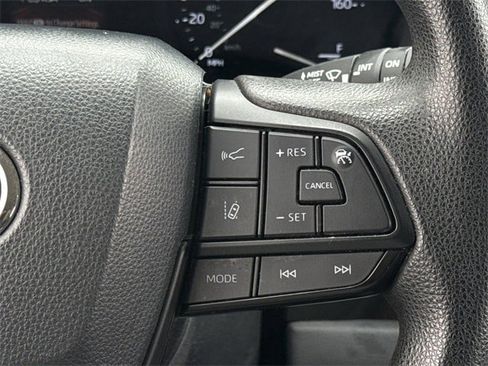 Used 2024 Toyota Sienna LE image 14