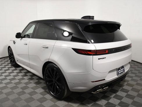 New 2026 Land Rover Range Rover Sport Dynamic SE AWD/4WD image 4
