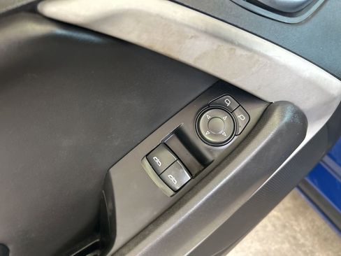 Used 2019 Chevrolet Camaro LT image 30