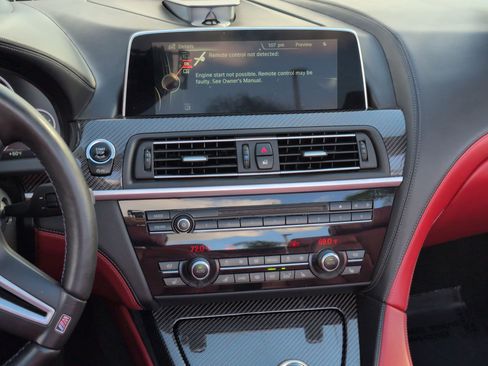 Used 2016 BMW M6 Convertible image 30