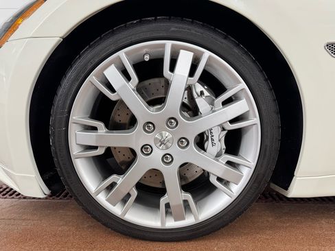 Used 2012 Maserati GranTurismo S image 8