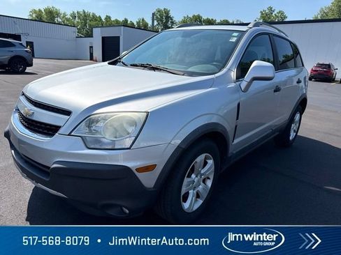 Used 2013 Chevrolet Captiva Sport LS FWD image 2