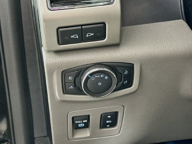 Certified 2018 Ford F150 Lariat w/ Equipment Group 502A Luxury AWD/4WD image 16