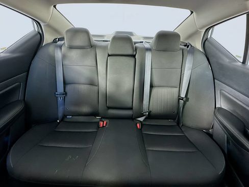 Used 2025 Nissan Altima 2.5 SV FWD image 13