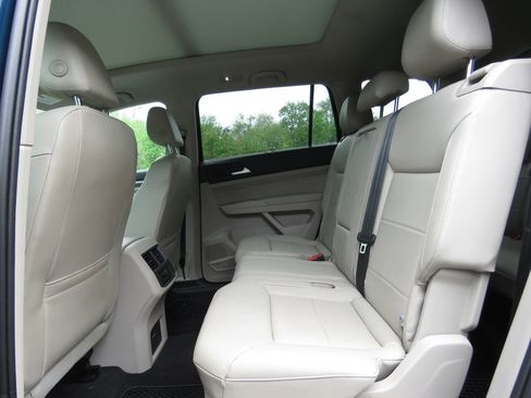 Used 2021 Volkswagen Atlas SEL AWD/4WD image 21