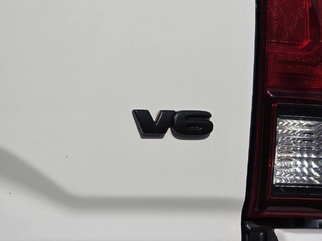 Used 2022 Toyota Tacoma SR5 w/ Technology Package AWD/4WD image 32