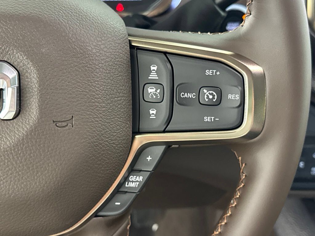 New 2027 RAM 2500 Limited AWD/4WD image 17