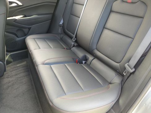 Used 2025 Chevrolet Trax RS w/ Driver Confidence Package image 15